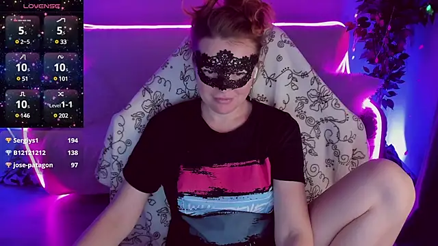 Snapshot of Sexy-Housewife chatting on 01/21/25, 01:08 Sexy-Housewife online show from 01/21/25, 01:08