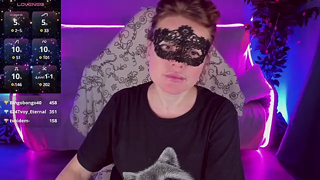 Snapshot of Sexy-Housewife chatting on 01/24/25, 01:35 Sexy-Housewife online show from 01/24/25, 01:35