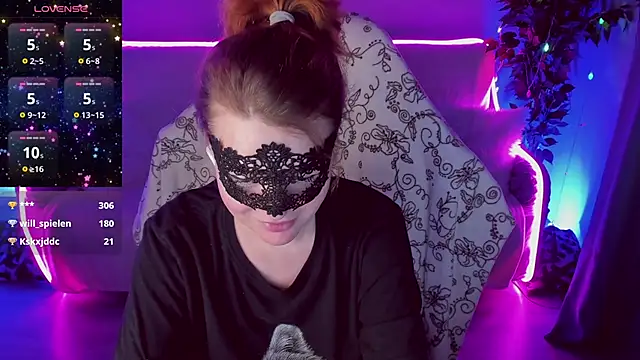 Snapshot of Sexy-Housewife chatting on 01/26/25, 02:56 Sexy-Housewife online show from 01/26/25, 02:56