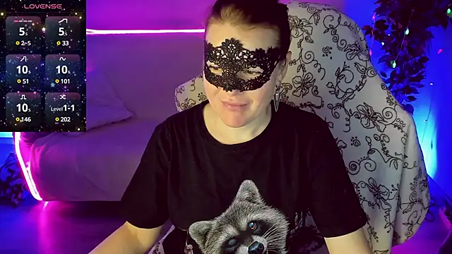 Snapshot of Sexy-Housewife chatting on 02/06/25, 05:14 Sexy-Housewife online show from 02/06/25, 05:14