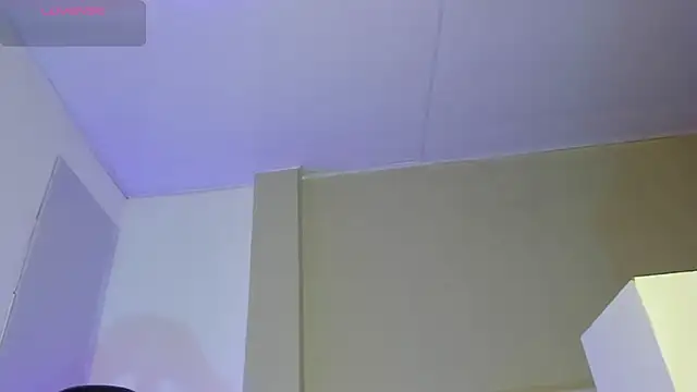 Snapshot of SofiaBrouw chatting on 10/31/25, 01:01 SofiaBrouw online show from 10/31/25, 01:01