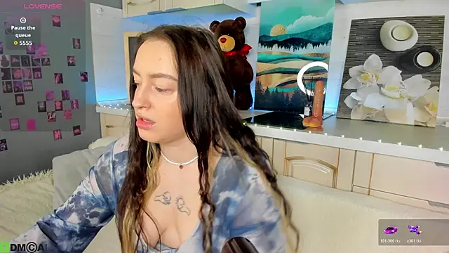 Kruela Eva online show from 12/18/25, 11:11