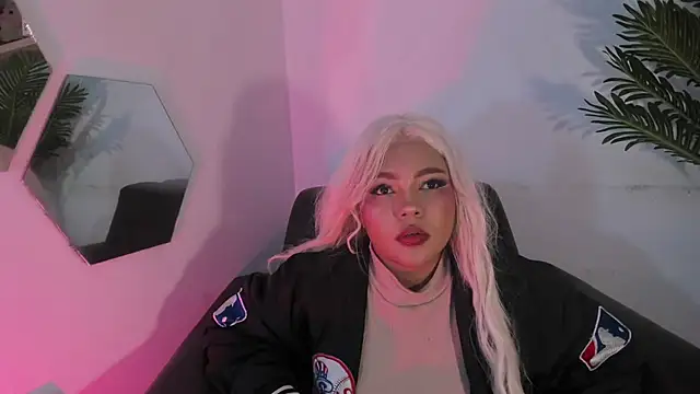 cherry chel online show from 02/01/25, 03:30