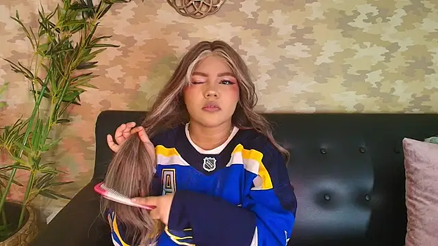 cherry chel online show from 03/04/25, 08:16