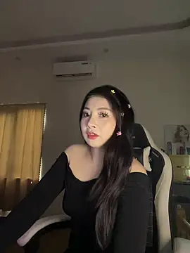 Snapshot of MiMi_0293 chatting on 04/02/26, 10:02 MiMi 0293 online show from 04/02/26, 10:02