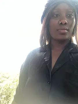 Lola kims online show from 03/04/26, 07:47