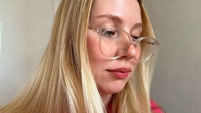 HoneyAudrey online show from 09/09/25, 03:28