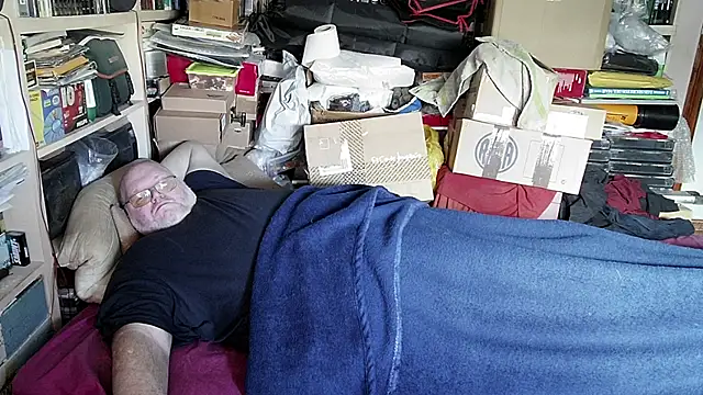 hadeszeuss2 online show from 02/04/25, 02:21