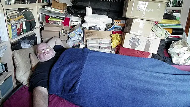 hadeszeuss2 online show from 02/07/25, 02:15