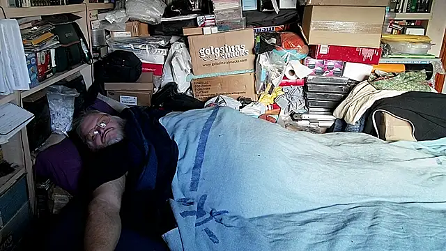 hadeszeuss2 online show from 01/11/26, 03:17