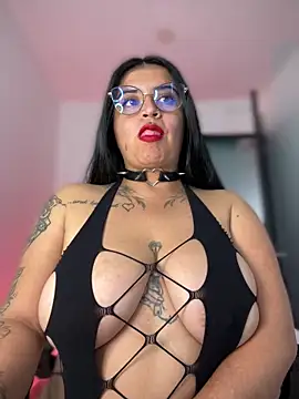 Snapshot of Devilsweet17 chatting on 03/31/26, 10:32 Devilsweet17 online show from 03/31/26, 10:32