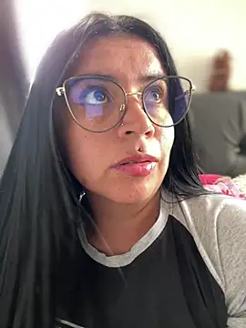 Snapshot of Devilsweet17 chatting on 04/11/26, 08:35 Devilsweet17 online show from 04/11/26, 08:35