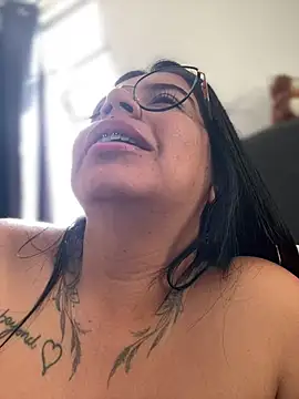 Snapshot of Devilsweet17 chatting on 04/12/26, 02:22 Devilsweet17 online show from 04/12/26, 02:22