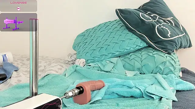 emma alice  online show from 03/17/25, 03:50