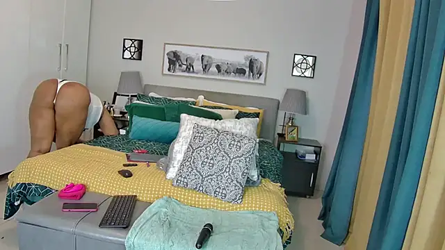 Snapshot of NaughtyKelly28 chatting on 10/04/25, 07:34 NaughtyKelly28 online show from 10/04/25, 07:34