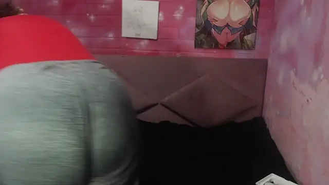 Snapshot of selenablairx chatting on 02/21/25, 02:17 selenablairx online show from 02/21/25, 02:17