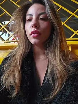 Karen San Miguel online show from 04/16/26, 06:30