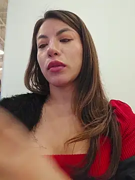 Snapshot of Karen_San_Miguel chatting on 06/11/26, 12:32 Karen San Miguel online show from 06/11/26, 12:32