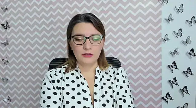 Snapshot of Amie_Adams82_ chatting on 12/10/24, 04:17 Amie Adams82 online show from 12/10/24, 04:17