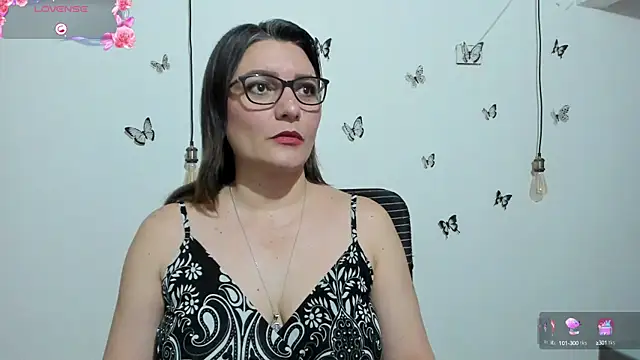 Snapshot of Amie_Adams82_ chatting on 09/22/25, 06:32 Amie Adams82 online show from 09/22/25, 06:32