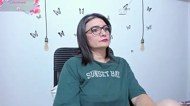 Snapshot of Amie_Adams82_ chatting on 04/07/26, 02:06 Amie Adams82 online show from 04/07/26, 02:06