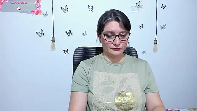 Snapshot of Amie_Adams82_ chatting on 04/25/26, 02:47 Amie Adams82 online show from 04/25/26, 02:47