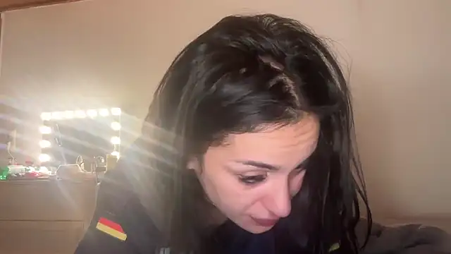 Snapshot of JeSuisUnTapin chatting on 10/25/25, 05:40 JeSuisUnTapin online show from 10/25/25, 05:40