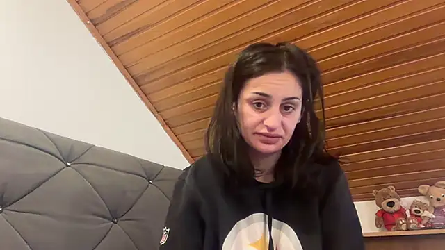 Snapshot of JeSuisUnTapin chatting on 10/26/25, 08:26 JeSuisUnTapin online show from 10/26/25, 08:26