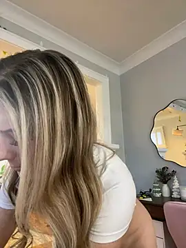 LoveShae  online show from 12/17/24, 10:11