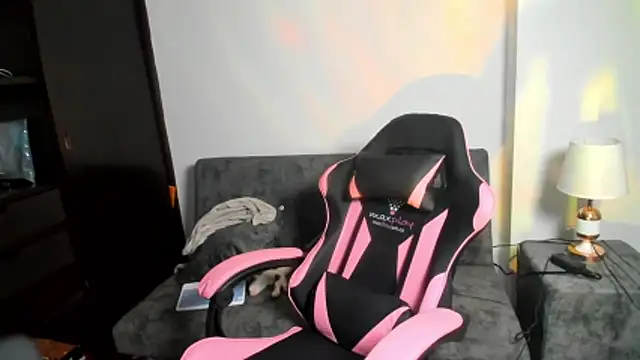 Snapshot of Tender_lia chatting on 11/10/25, 06:45 Tender lia online show from 11/10/25, 06:45