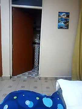 pretty-eyes23 online show from 03/06/25, 12:00