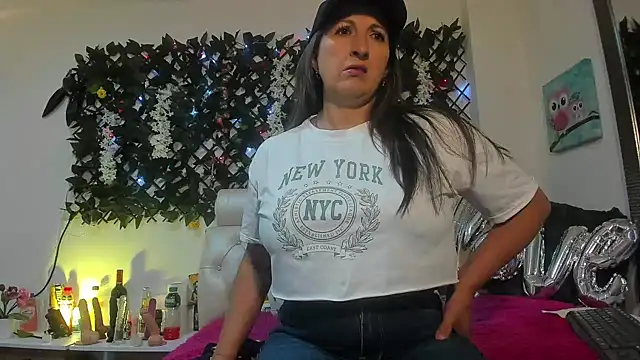 any mour online show from 03/22/25, 05:31