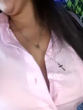 any mour online show from 10/09/25, 07:23