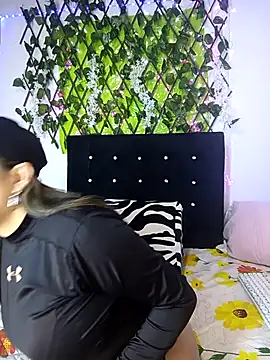 any mour online show from 02/01/26, 02:37