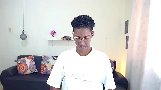 maiki18  online show from 01/16/25, 01:47