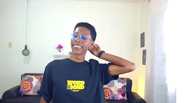 maiki18  online show from 01/18/25, 04:31