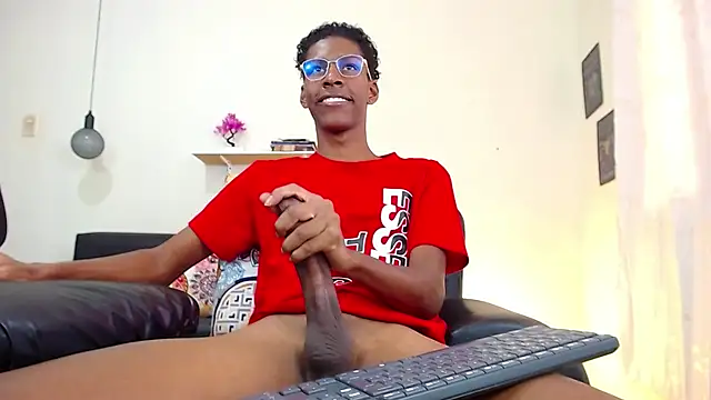 maiki18  online show from 01/22/25, 04:33