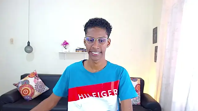 maiki18  online show from 01/23/25, 01:24