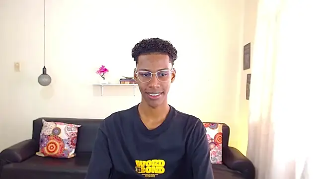 maiki18  online show from 01/24/25, 01:47