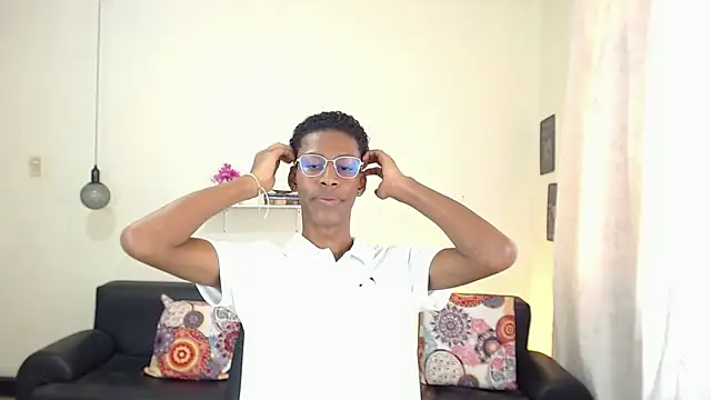 maiki18  online show from 02/03/25, 04:52