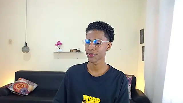 maiki18  online show from 02/20/25, 01:40