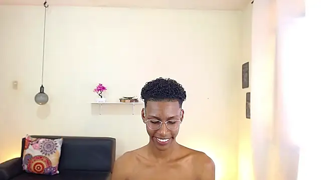 maiki18  online show from 02/24/25, 04:58