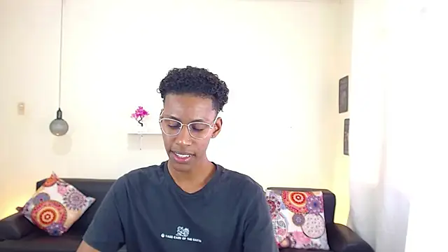 maiki18  online show from 02/27/25, 04:53