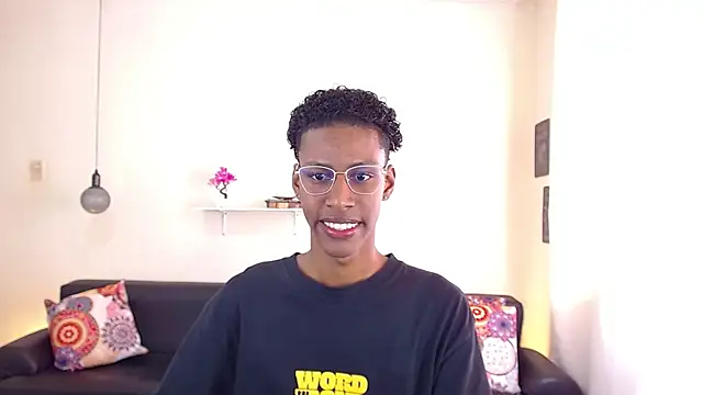 maiki18  online show from 03/01/25, 01:51