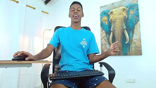 maiki18  online show from 09/11/25, 02:06