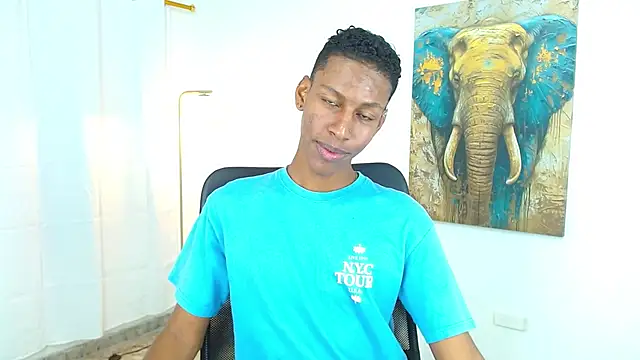 maiki18  online show from 09/18/25, 08:44