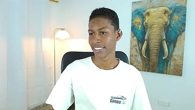 maiki18  online show from 09/29/25, 08:46