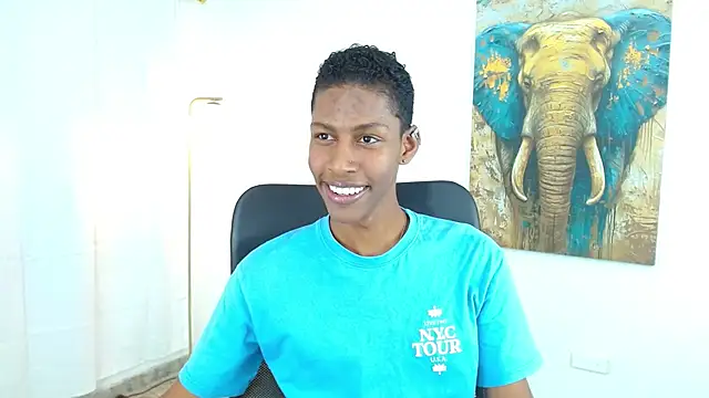 maiki18  online show from 10/03/25, 08:39