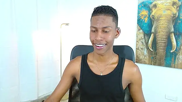 maiki18  online show from 10/07/25, 09:01