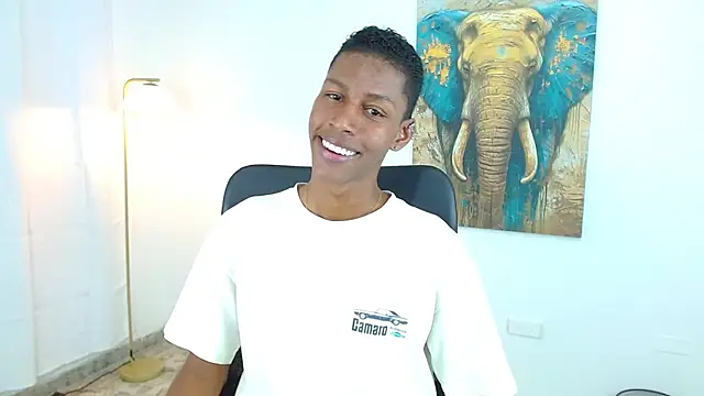 maiki18  online show from 10/16/25, 08:54